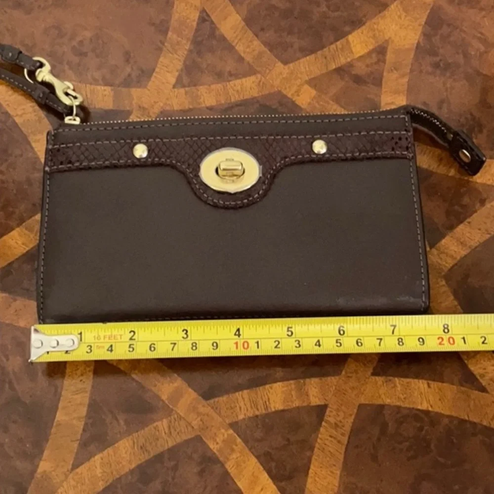 Coach Brown Wristlet Clutch Purse Wallet Authentic Like New